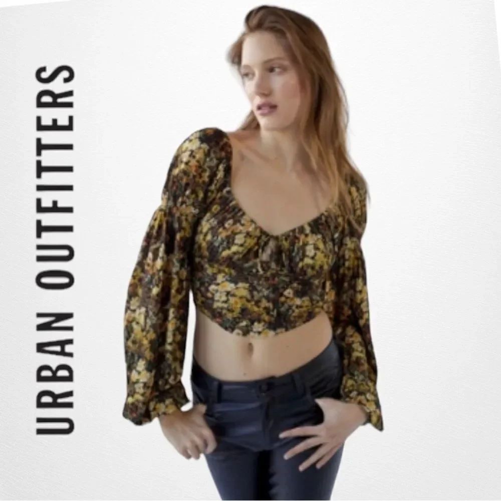 UO URBAN OUTFITTERS Boho Floral Elowen Puff Sleeve Blouse Top NEW S M